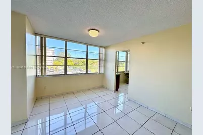 1200 Saint Charles Pl #218, Pembroke Pines, FL 33026 - Photo 9