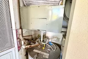 1200 St Charles Pl, Pembroke Pines, FL 33026 - Photo 23