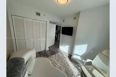 41 SE 5th St #708, Miami, FL 33131 - Photo 11