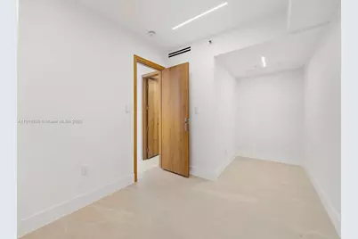 4854 NW 7th St #206, Miami, FL 33126 - Photo 17