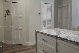 15529 Miami Lakeway N, Miami Lakes, FL 33014 - Photo 5