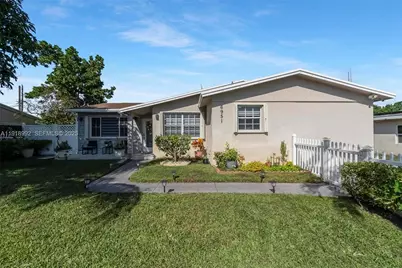 6951 Liberty St, Hollywood, FL 33024 - Photo 3