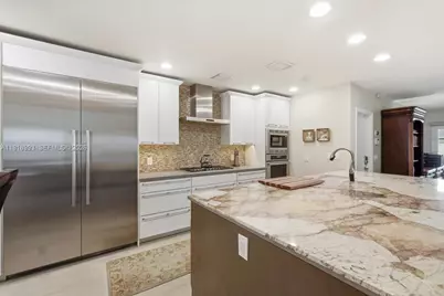 2662 NE 3rd St, Pompano Beach, FL 33062 - Photo 17