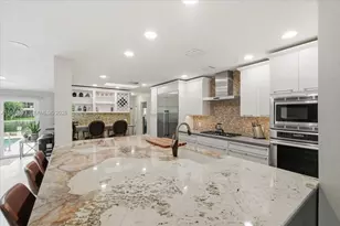 2662 NE 3rd St, Pompano Beach, FL 33062 - Photo 21