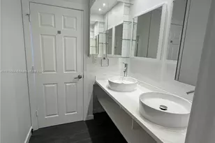 1559 Michigan Ave, Miami Beach, FL 33139 - Photo 15