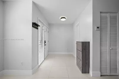 10936 NW 7th St #1003, Miami, FL 33172 - Photo 5