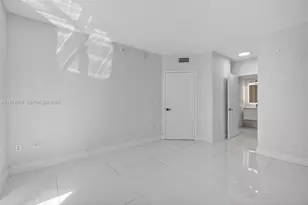 5077 NW 7th St, Miami, FL 33126 - Photo 17