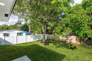 745 NE 36th St, Oakland Park, FL 33334 - Photo 37