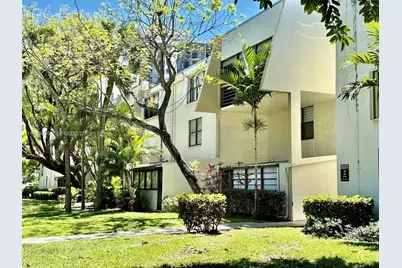 20200 W Country Club Dr #112, Aventura, FL 33180 - Photo 3