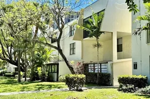 20200 W Country Club Dr, Aventura, FL 33180 - Photo 3