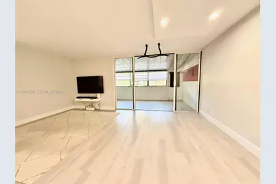 20200 W Country Club Dr #112, Aventura, FL 33180 - Photo 11