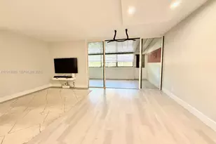 20200 W Country Club Dr, Aventura, FL 33180 - Photo 11