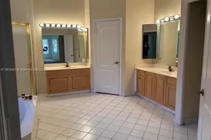 4871 NW 65th Ave, Lauderhill, FL 33319 - Photo 7