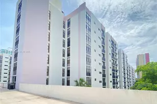 16919 N Bay Rd, Sunny Isles Beach, FL 33160 - Photo 13