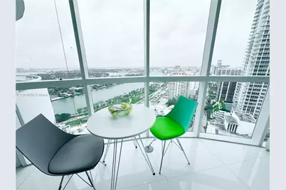 6301 Collins Ave #2707, Miami Beach, FL 33141 - Photo 7