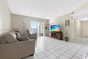 8560 SW 212th St, Cutler Bay, FL 33189 - Photo 5