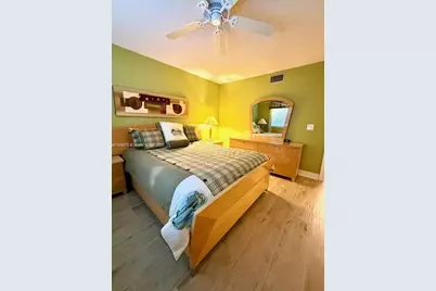 4000 Crystal Lake Dr #112, Deerfield Beach, FL 33064 - Photo 17