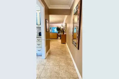 4000 Crystal Lake Dr #112, Deerfield Beach, FL 33064 - Photo 5