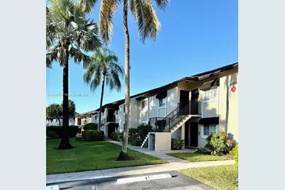 4000 Crystal Lake Dr #112, Deerfield Beach, FL 33064 - Photo 3