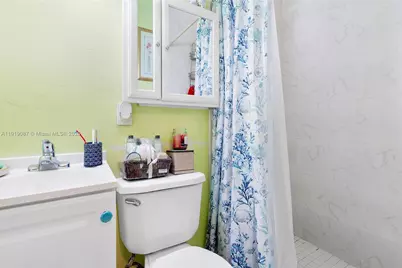 348 NE 118th St, Miami, FL 33161 - Photo 29