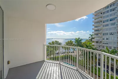 1420 Brickell Bay Dr #608B, Miami, FL 33131 - Photo 25