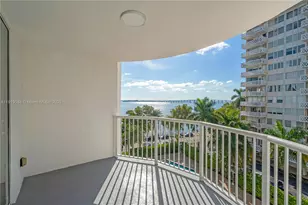 1420 Brickell Bay Dr, Miami, FL 33131 - Photo 25