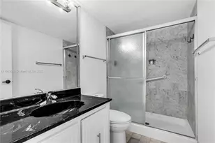 1420 Brickell Bay Dr, Miami, FL 33131 - Photo 13