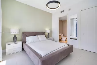 200 Biscayne Boulevard Way #4707, Miami, FL 33131 - Photo 17