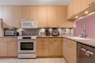 206 Washingtonia Ave, Lauderdale by the Sea, FL 33308 - Photo 5