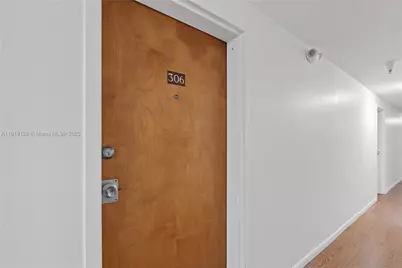 1542 Drexel Ave #306, Miami Beach, FL 33139 - Photo 17