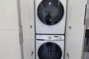 1269 NE 145th St, Miami, FL 33161 - Photo 11