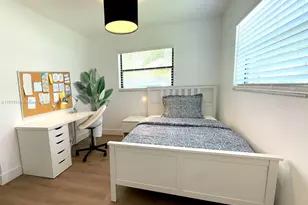 6250 SW 58th Pl, South Miami, FL 33143 - Photo 11