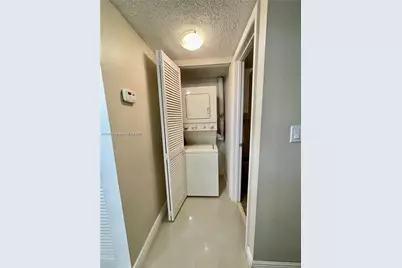 8592 W Sunrise Blvd #111, Plantation, FL 33322 - Photo 17