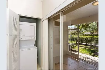 43 Simonton Cir, Weston, FL 33326 - Photo 7
