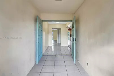 5551 SW 57th St, Davie, FL 33314 - Photo 5