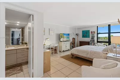 1121 Crandon Blvd #D404, Key Biscayne, FL 33149 - Photo 9