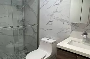 8290 Lake Dr, Doral, FL 33166 - Photo 9