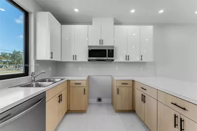 12330 SW 219th St, Miami, FL 33170 - Photo 7