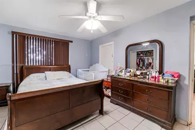 2840 NW 4th St, Miami, FL 33125 - Photo 11