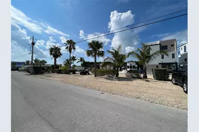 325 Calusa Street, Key Largo, FL 33037 - Photo 9