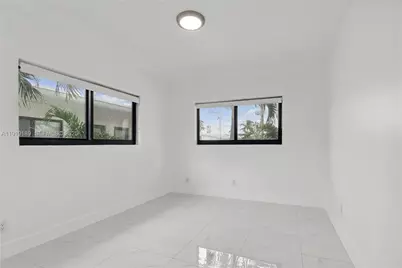 8010 Crespi Blvd #4, Miami Beach, FL 33141 - Photo 11