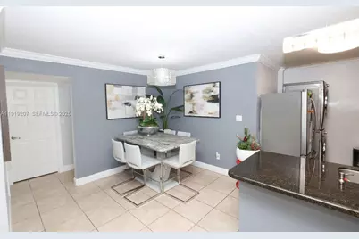 2635 W 67th Pl #14-12, Hialeah, FL 33016 - Photo 1