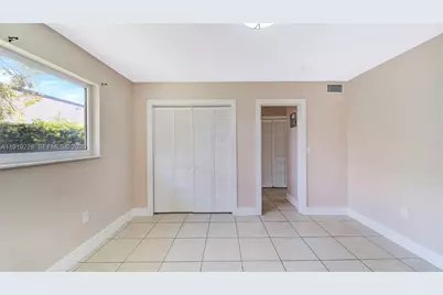 592 NE 150th St #3, Miami, FL 33161 - Photo 17