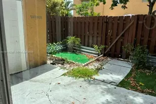 5831 Blueberry Ct, Lauderhill, FL 33313 - Photo 15