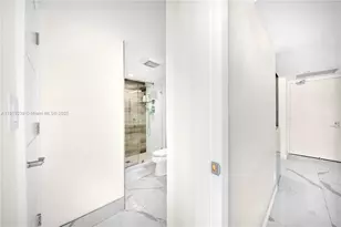 20335 W Country Club Dr, Aventura, FL 33180 - Photo 23