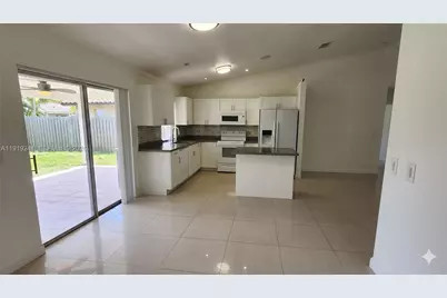 2713 NW 123rd Ave, Coral Springs, FL 33065 - Photo 3