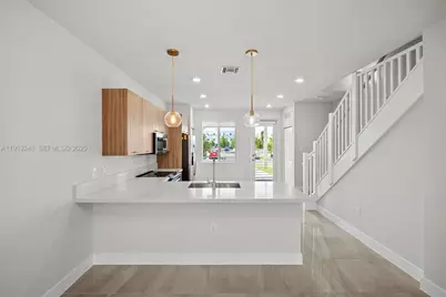10270 NW 66th St #110, Doral, FL 33178 - Photo 5
