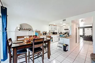 9825 NW 37th St, Sunrise, FL 33351 - Photo 21