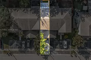 10512 NW 3rd St, Pembroke Pines, FL 33026 - Photo 23