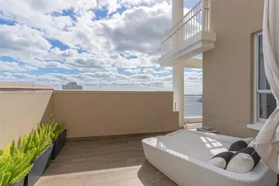 701 Brickell Key Blvd #PH-11, Miami, FL 33131 - Photo 11